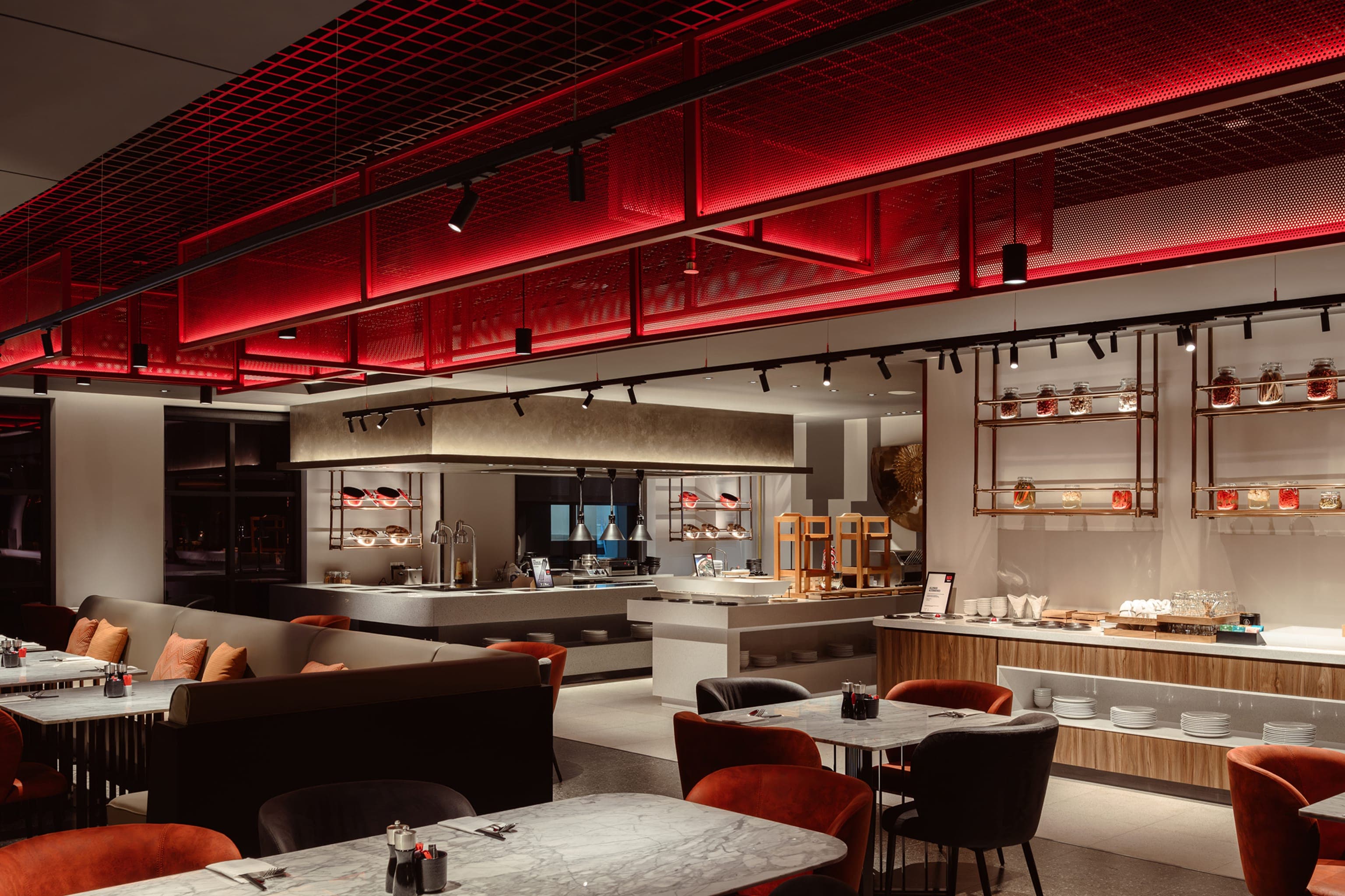 Kobe G2_Home Slider_Right.jpg