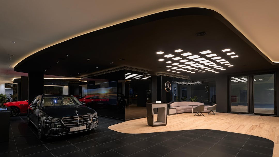 Mercedes showroom 16.jpg